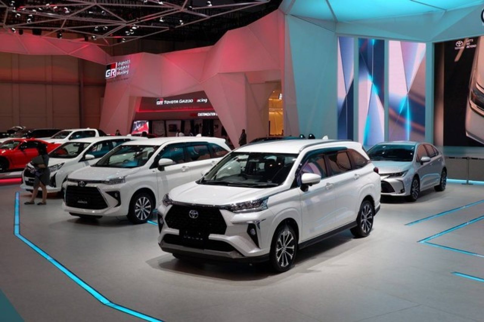Daihatsu Sigra Tetap di Puncak, Toyota Mendominasi 20 Mobil Terlaris Bulan April 2024